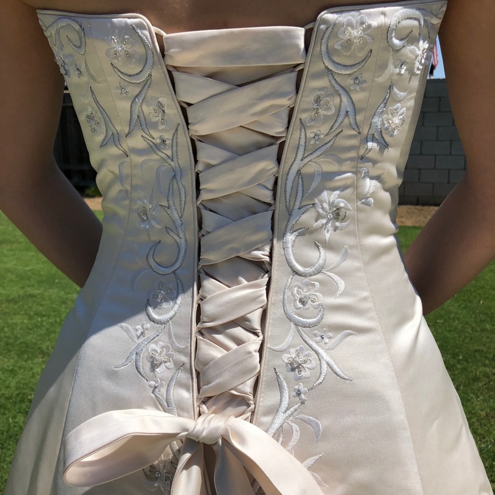 Worn Once. Good Condition. - image 6